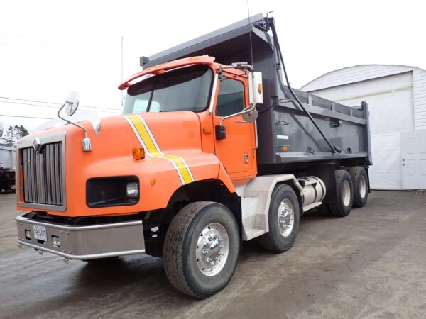Camion dompeur 12 roues International 5600-Année 2004-707122KM-Stock#1235C/4846