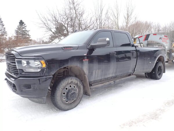 Camion 6 roues Dodge Ram 3500 4X4 Année 2020