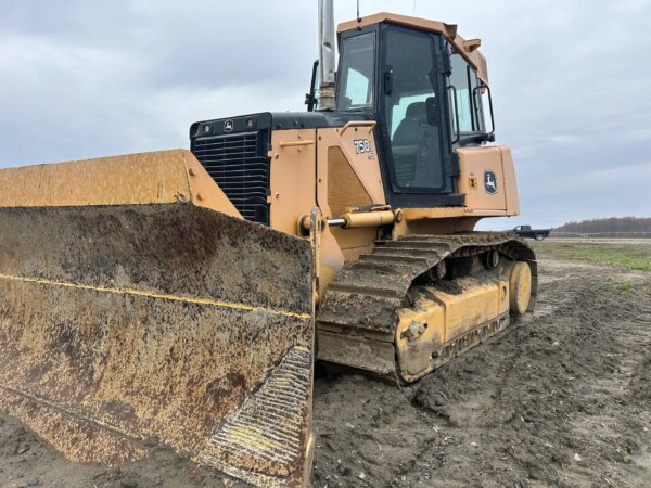 Bulldozer John Deere 750J Année:2005 -3833 heures  Stock#P1312/7693u