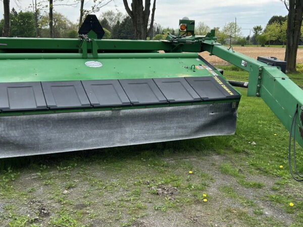 Faucheuse à rouleaux John Deere 935 - Stock#d8026a