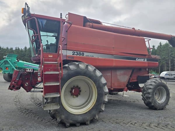 Batteuse Case ih 2388 possibilité table et nez - Année:1999-5127/8335hrs (grosse entretien fait)-Stock#d9345a