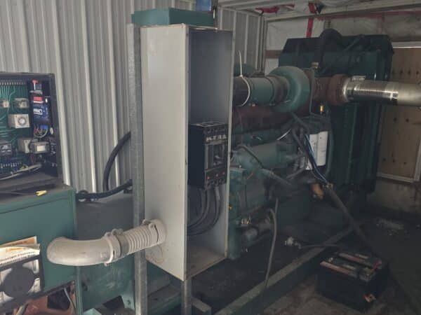 Moteur Faguy 6138 allis-chlamers  avec générateur 600 volts 125kwa (défectueux ) - Stock#d9470m