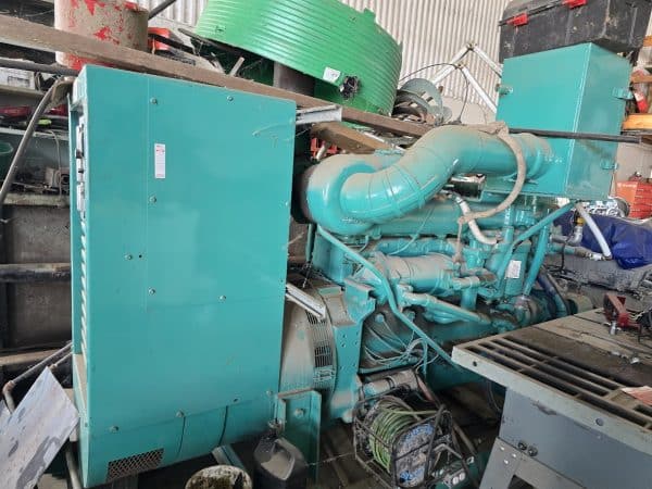 Génératrice Onan 200 KVA 3 phases-518hrs - Stock#d9673a