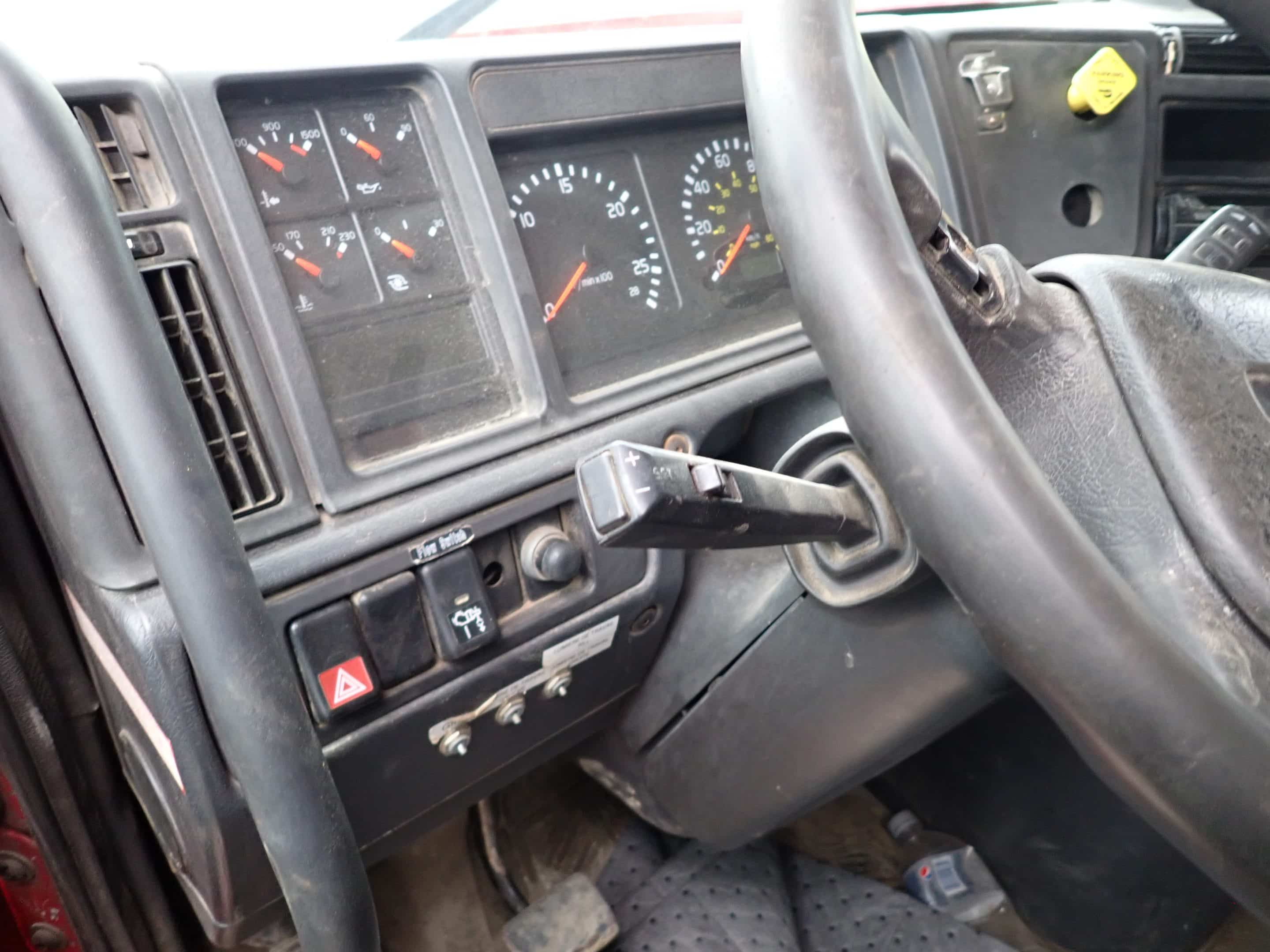 Camion 10 roues citerne Volvo VHD-Hors route-586642KM-Année 2002-Stock #S2291C/5288 – Image 14