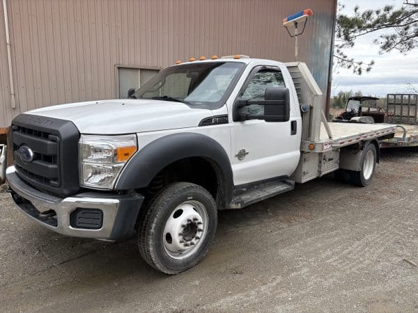 Camion 6 roues Ford 550 avec plateforme 11x8 Année:2012 -212.000km Stock#E1216C/9086