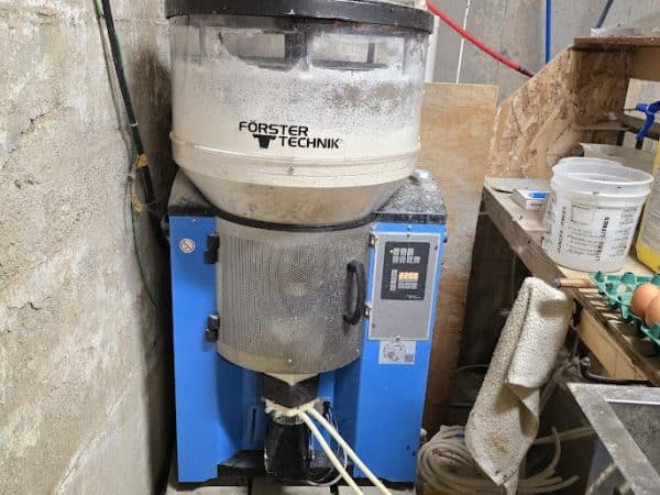 Distributeur à Lait louve Forster Technick - Stock#d9813s