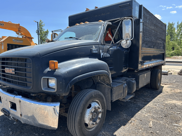 Camion dompeur 6 roues GMC 6500 Année:1999 -244357 kilos Stock#P1377/9819d