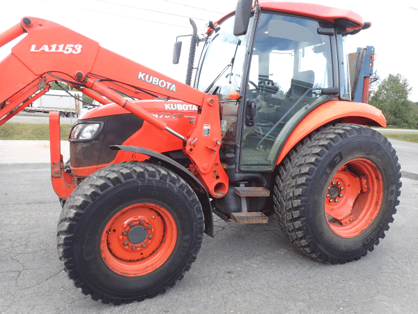 Kubota M7040 2011 Tractor with Pronovost P-860 Snowblower and Grattex Extendable Scraper