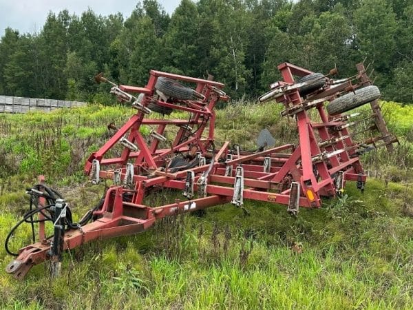 Cultivateur Case Ih 4800 avec dent will rich 24 pi avec peigne thoo - Stock#d9874d