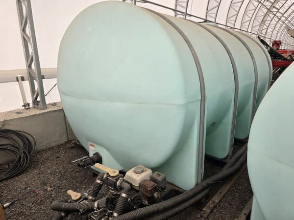 Réservoir 3000 gallons avec arceau, moteur/pompe (année:2014) - Stock#d9932c