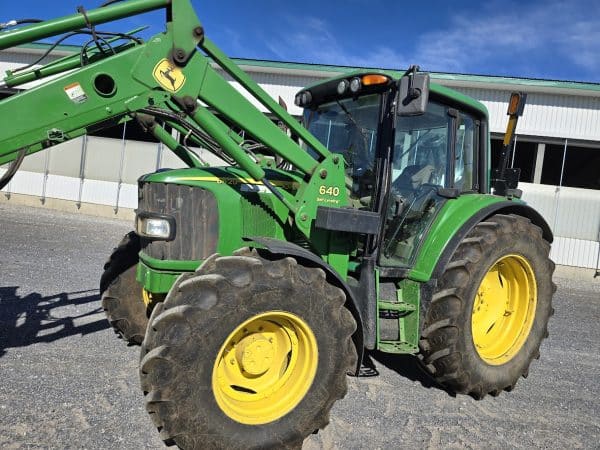Tracteur John Deere 6420 ivt 40km, loader - Année:2003 - 4550hrs - Stock#d9933a