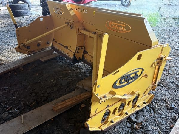 Gratte à neige SHoule arctic blaster extensible 7-11 avec oreilles-Directionnelle gauche-droite-à l'état presque neuf-Stock#E1262B/100013