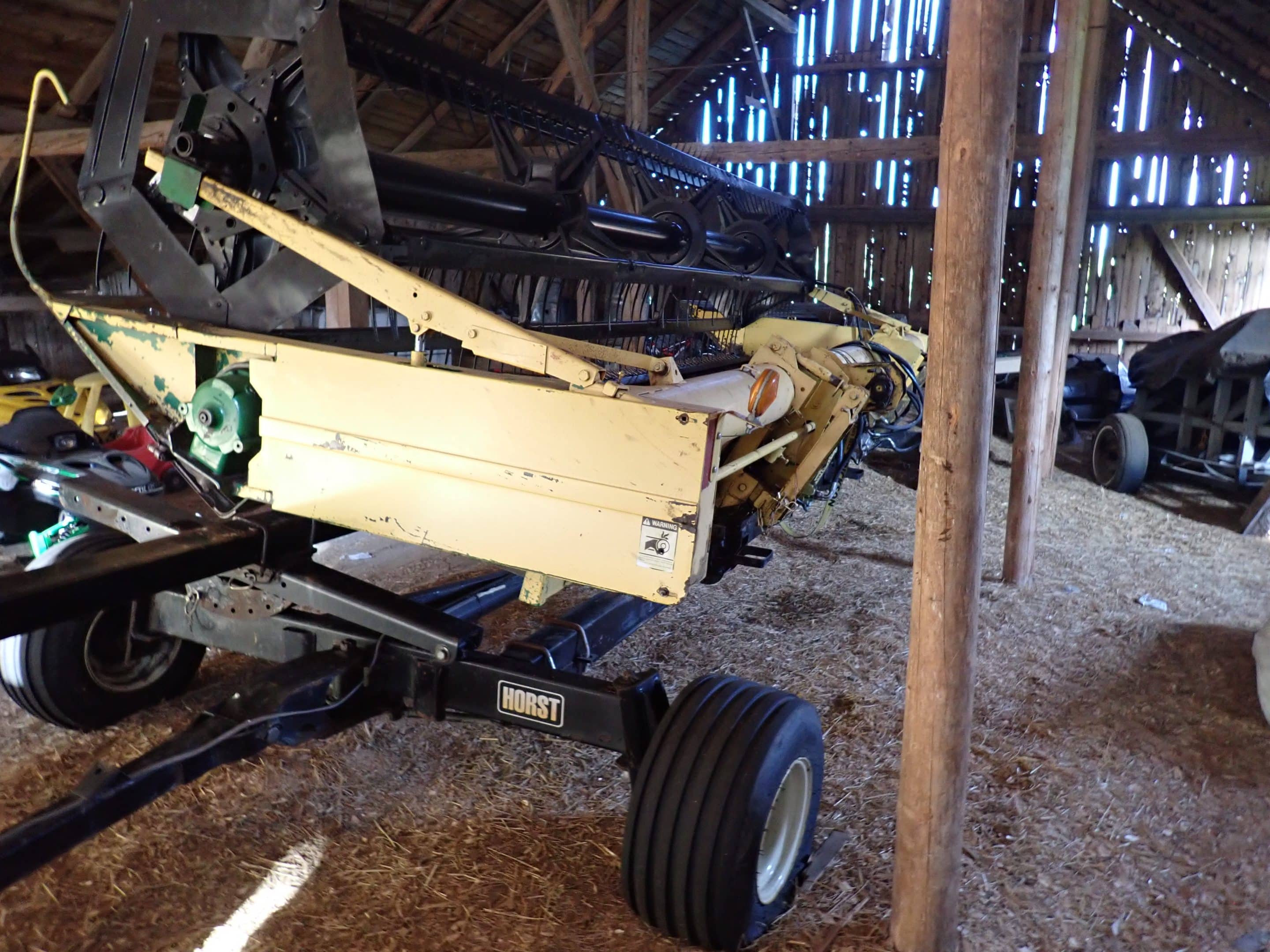 Andaineuse New Holland 1499T avec table de 18 pieds Macdon et buggy de transport pour andaineuse et wagon Horst pour table-Stock #S2362A/9636 – Image 25