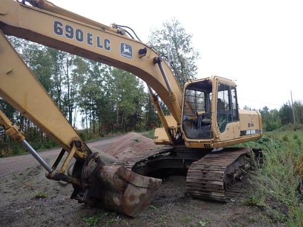 Excavatrice John Deere 690ELC 1995