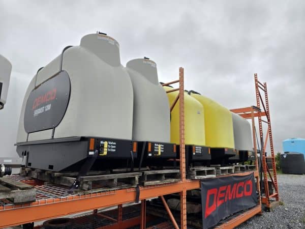 Réservoir d'engrais de côté Demco