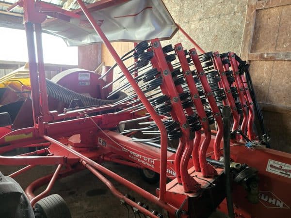 Râteau à foin Kuhn 4521 GTH très propre - Stock#d10163e