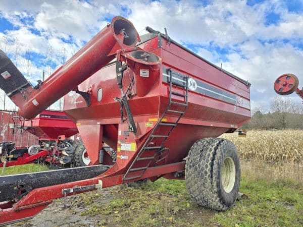Grain Cart J&M X812 série balance et toile, pneu 800/60r32 IF vis 18po - Année:2019 - Stock#d9261a