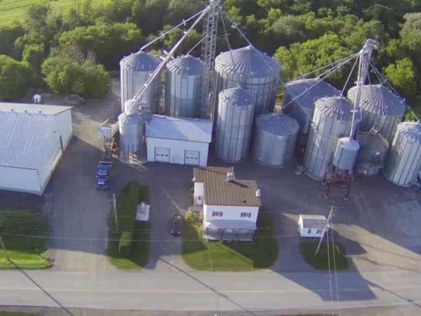 Centre de grains 32000 ton d'entreposage, hyper fonctionnel, opportunité unique !!! Appelez au 450-531-9282
