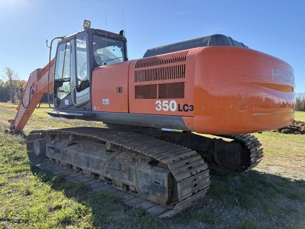 Excavatrice Hitachi ZX350LC-3 avec quick attache et godet Garrier à dents-9900 heures-année2007-Stock#E1272A/10139