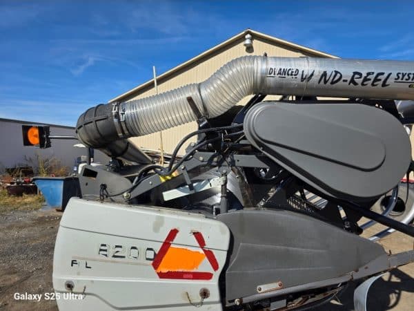 Agco 8200 Flex 35 Ft Grain Header with Air Reel Carry - Year:2008 - Stock#D10136a