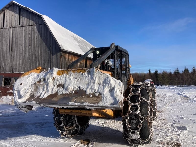 Débusqueuse John Deere 640 avec chaînes-HRS inconnues-Année 1983-Stock #S2424A/10329 – Image 3