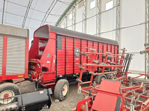 Boite ensilage MEYER RT622 22 pi, wagon horst 20 ton pneu 425/65r22.5 - Année: 2018 (acheté 2020) État 9.5/10 - Stock#d10343c