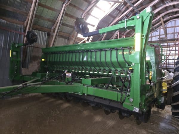 John Deere 1590 Grain Drill, 15 ft, scale, marker, seed box - condition 9/10 - Stock#d10365e