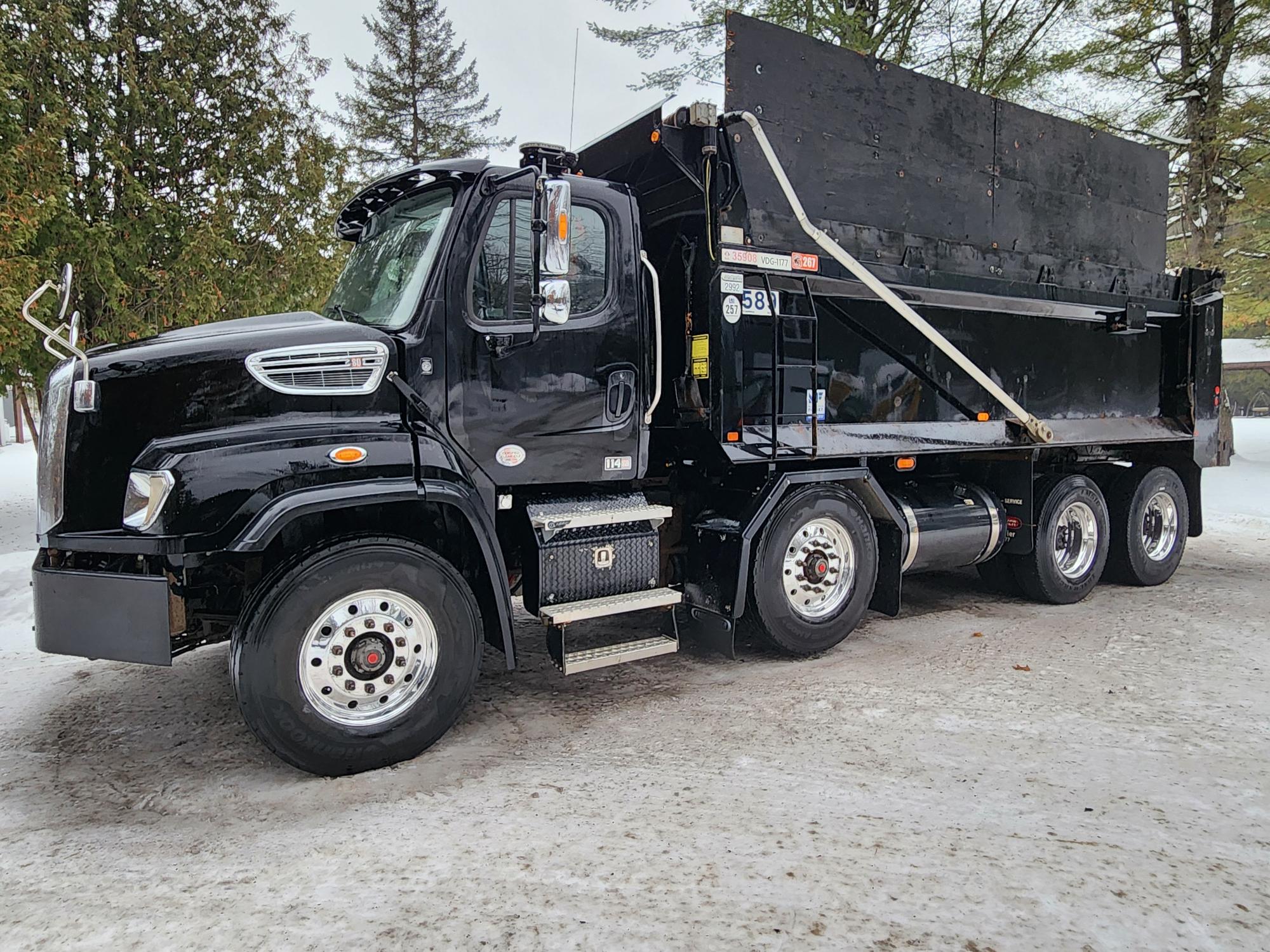 Camion 12 roues Freightliner 114SD Automatique Année:2020 -228000 km Stock#P1468/10452