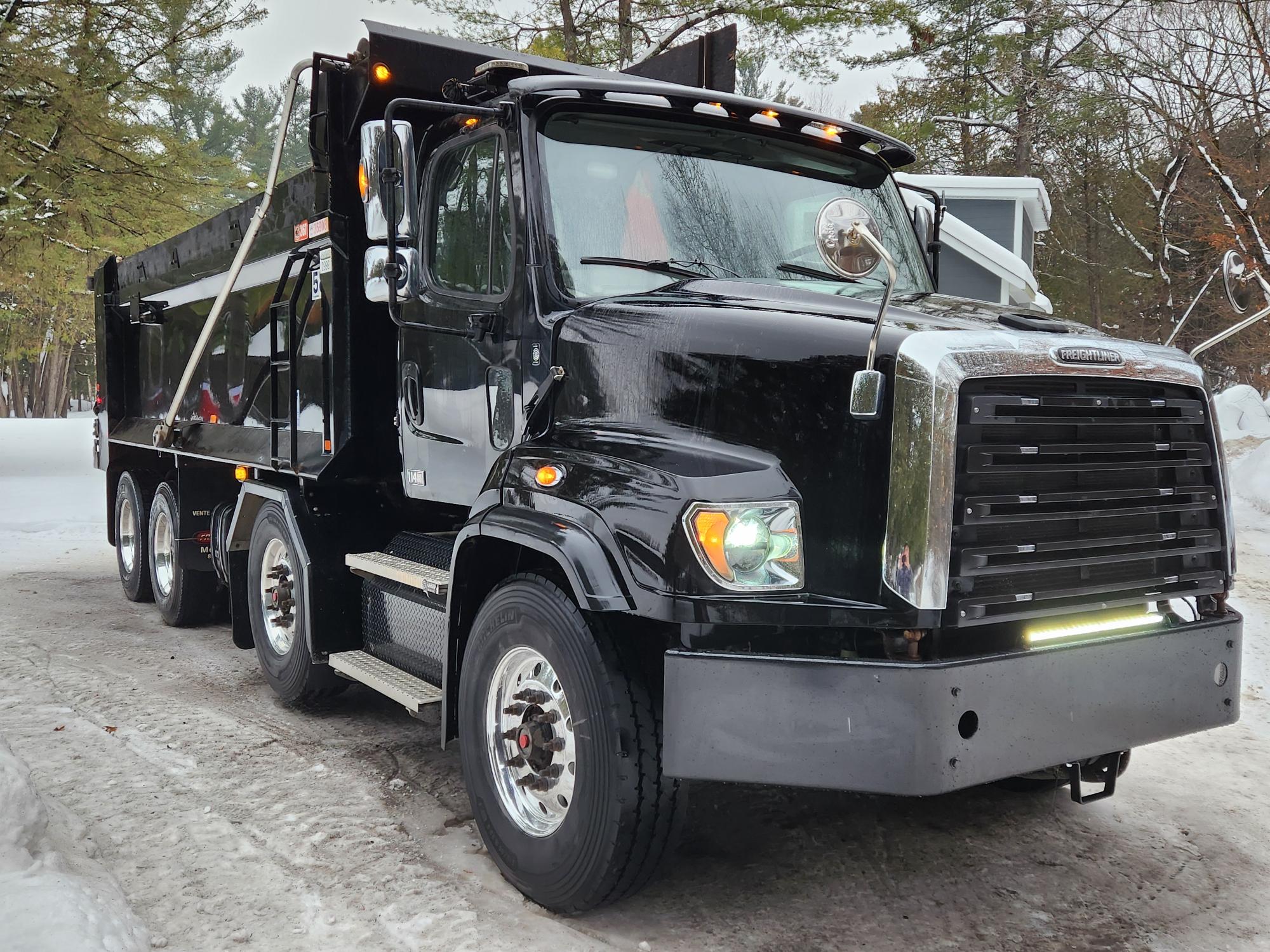 Camion 12 roues Freightliner 114SD Automatique Année:2020 -228000 km Stock#P1468/10452 – Image 2