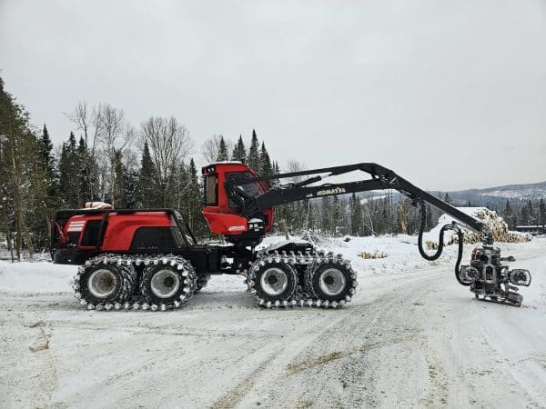 Bûcheuse sur roues Komatsu 931XC 2021 avec tête C144