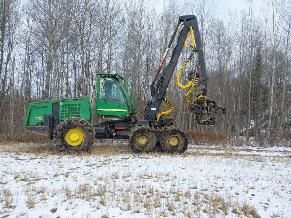 Bûcheuse sur roues John Deere 1270D ECO III 2008 avec tête JD