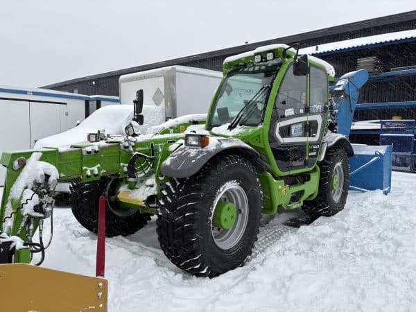 Chariot télescopique Merlo Multifarmer 44,9 avec gratte a neige metalpless 8-16-250 heures-année:2023-Stock#E1307A/10505