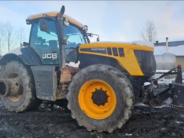 Tracteur JCB 8310 front hitch pto - Année: 2014 - 7300hrs - Stock#d9261m