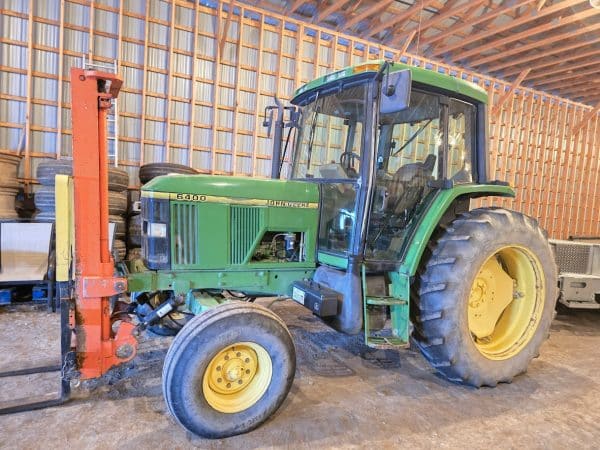 Tracteur John Deere 6400 powerquad, 30 km, mat de lift frontal - 8160 hrs - Stock#d10482g