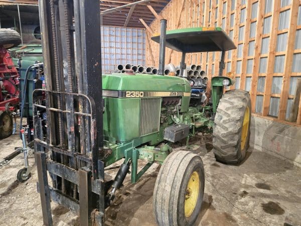 Tracteur John Deere 2350 avec mat de lift frontal - 10360 hrs - Stock#d10482h