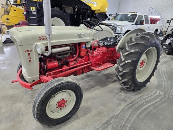 Tracteur Ford 800 - Stock#d10532g