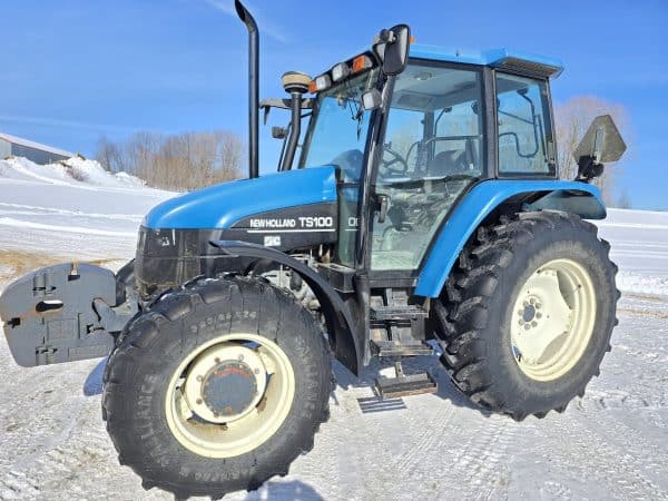 Tracteur New Holland TS 100 - Année:2000 - 9400hrs - Stock#d10615a