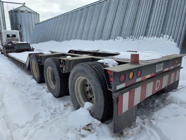 Fardier Challenger 3 essieux RG 50 plancher refait 22 pi, détachable hydraulique - Année:2008 - Stock#d8021n