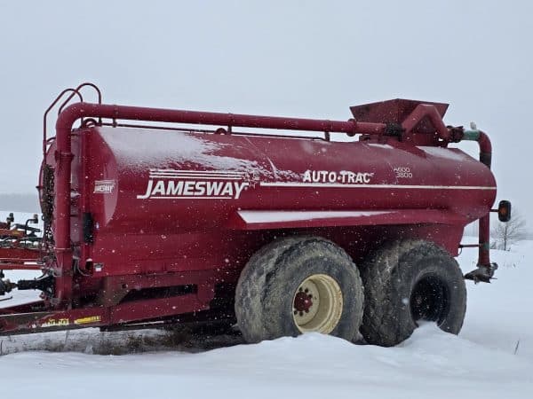 Jamesway 3,800-gallon steerable tank - Year: 2016 - Stock #d10299d