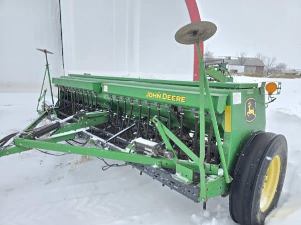 John Deere 450 seed drill 13 ft 7.5 in, grain box, marker, 4 in packer wheel - Stock#d10638a