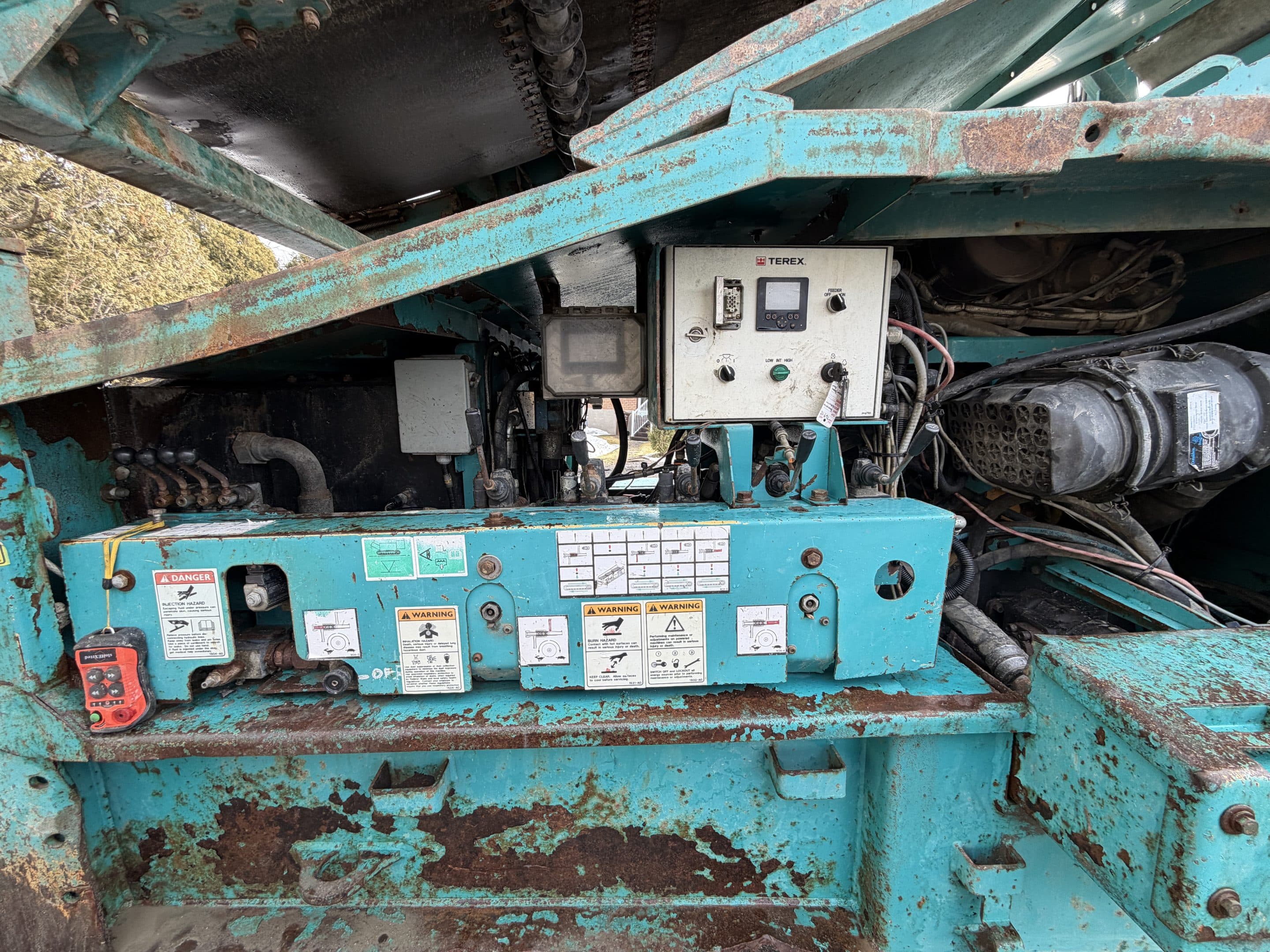 Tamiseur à vibration à haut débit Powerscreen Warrior 2400 2013 Stock#P1473/10563 – Image 9