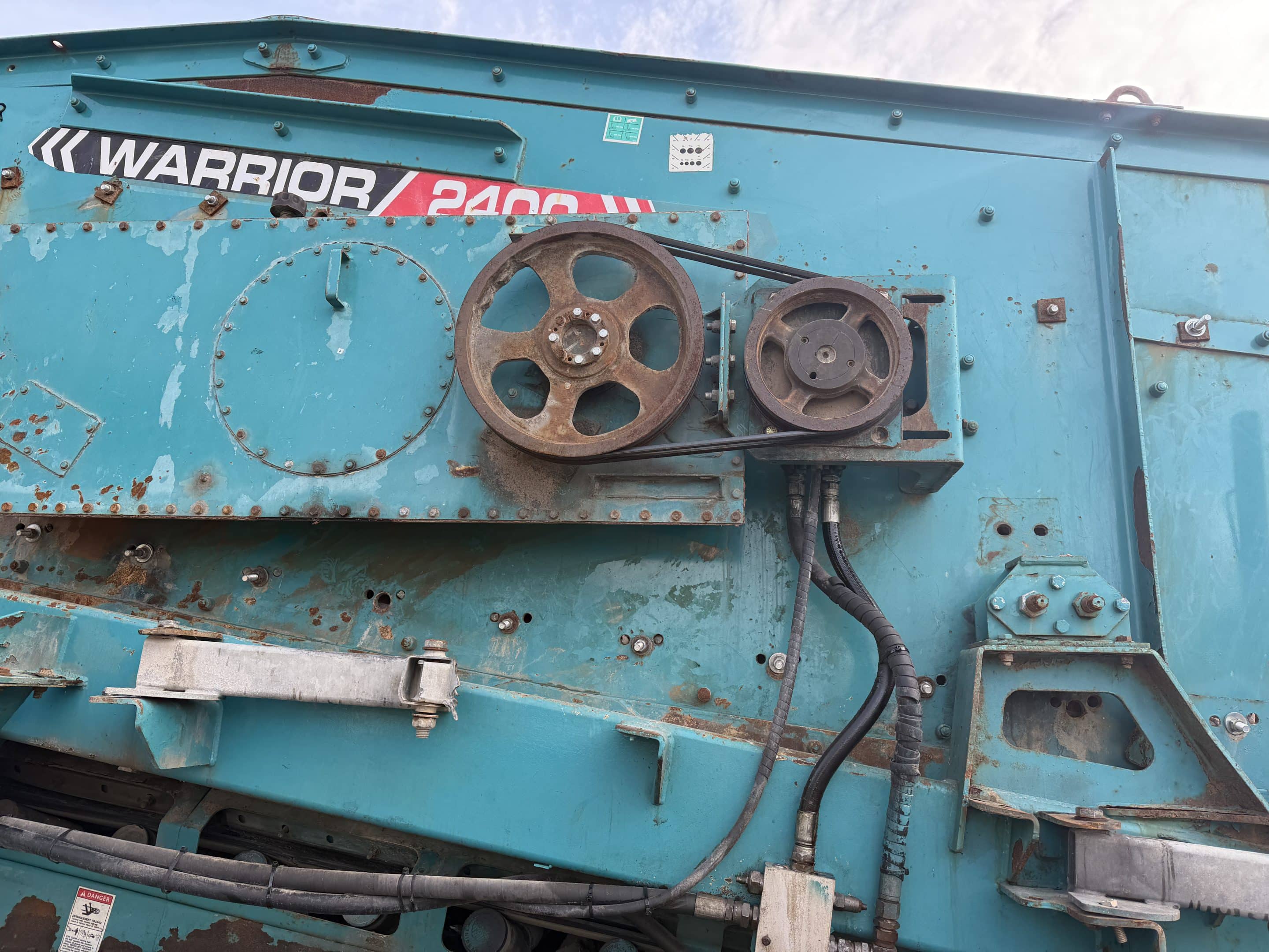 Tamiseur à vibration à haut débit Powerscreen Warrior 2400 2013 Stock#P1473/10563 – Image 11