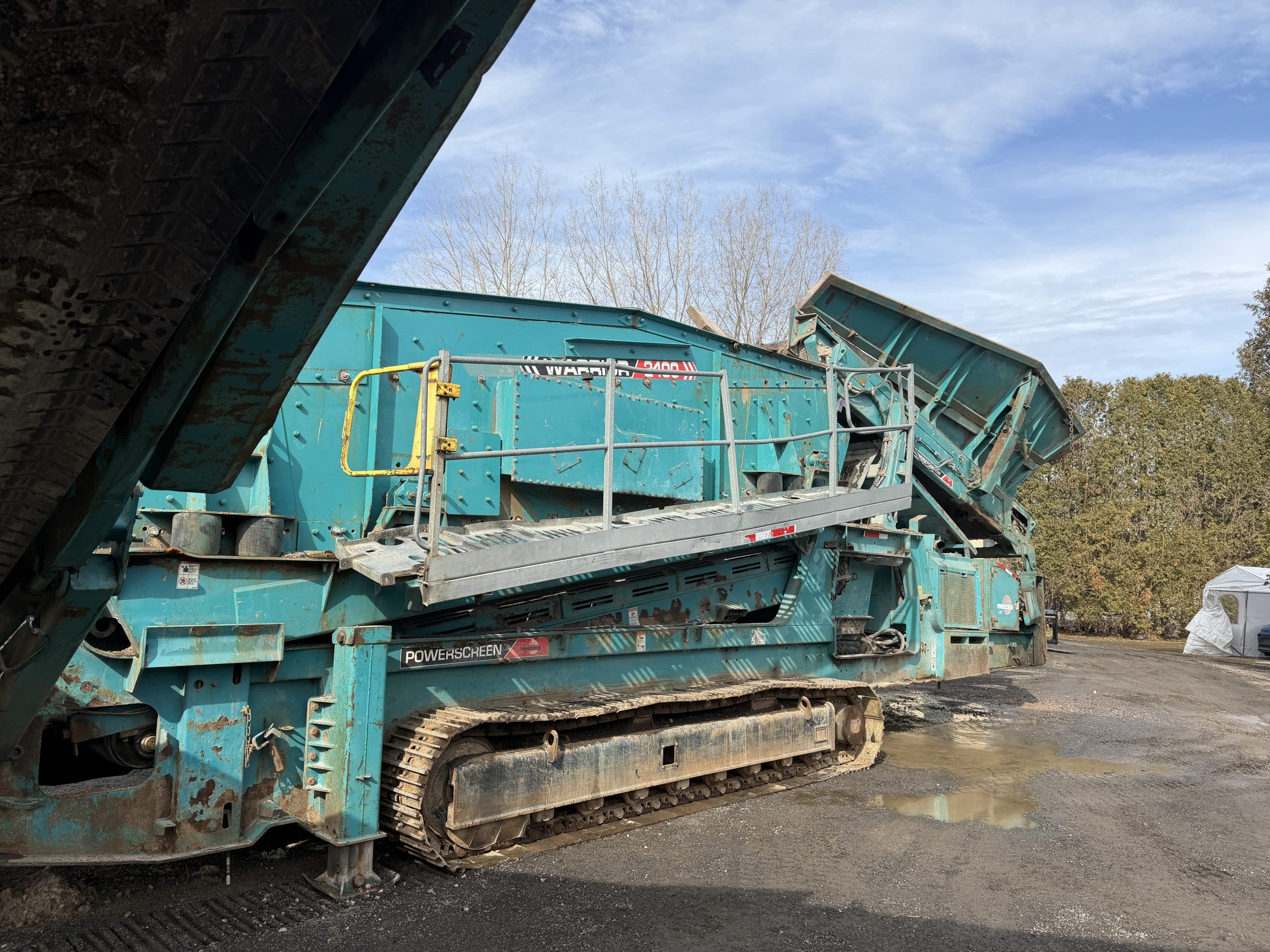 Tamiseur à vibration à haut débit Powerscreen Warrior 2400 2013 Stock#P1473/10563 – Image 14