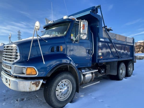 Camion 10 roues dompeur Sterling année:2006 moteur refait Stock#P1474/10596a