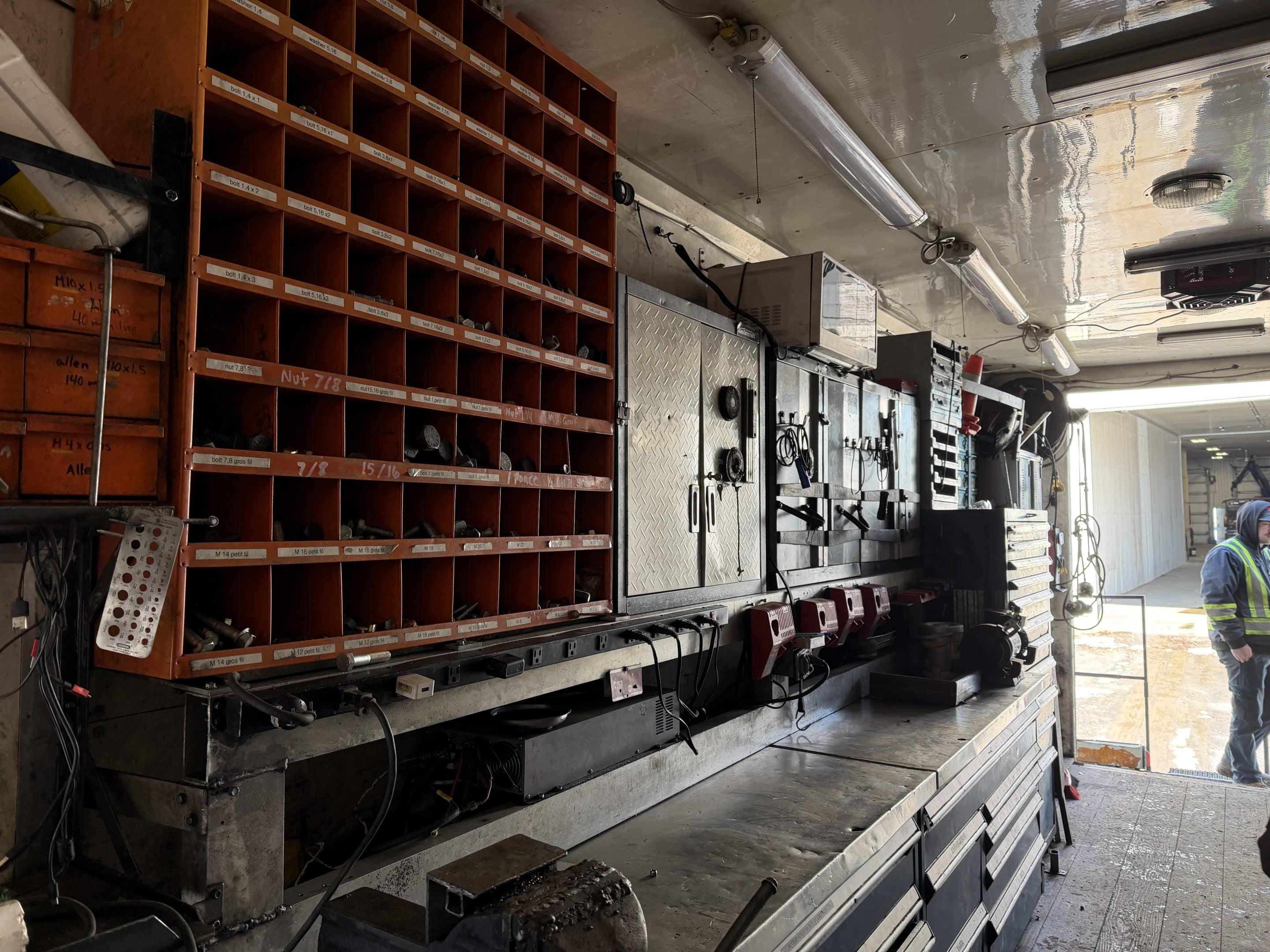 Camion de service Mack600 Année:2004 -465395 KM -Stock#P1494/10777g – Image 16
