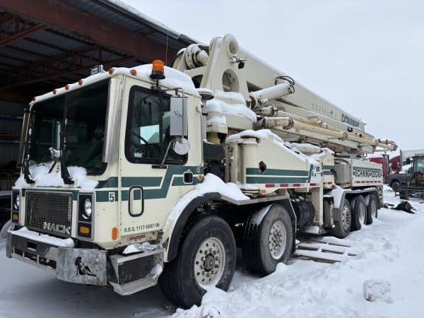 Pompe à béton Mack SCHWING 1200/42 tuyeau 5po 131000miles-Année:2001-Stock#E1350A/10667