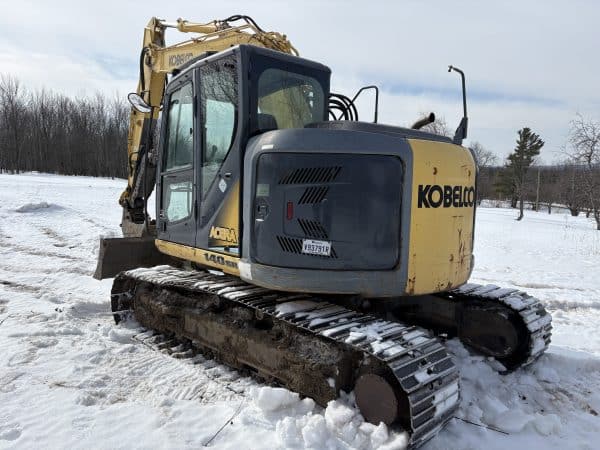 Kobelco SK140sr Excavator, hydraulic quick coupler, hydraulic thumb, 3 buckets - Year: 2011 - 8,000 hours - Stock# E1355C/10760