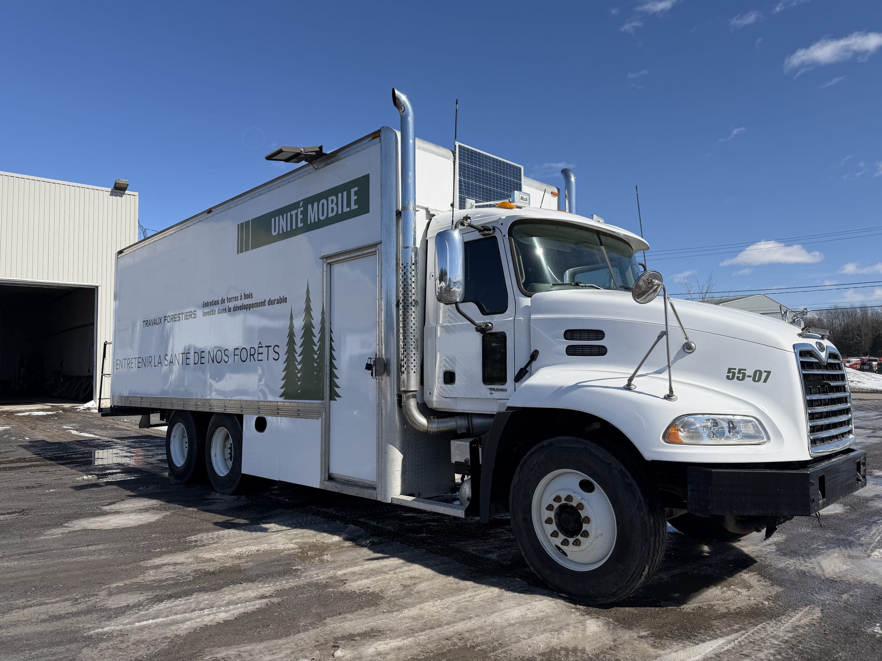 Camion de service Mack600 Année:2004 -465395 KM -Stock#P1494/10777g