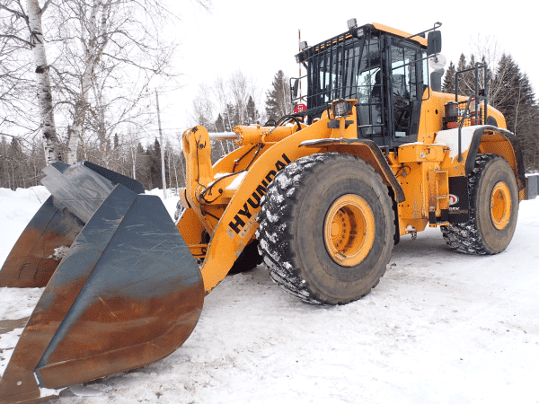Loader Hyundai HL970 2019 avec godet