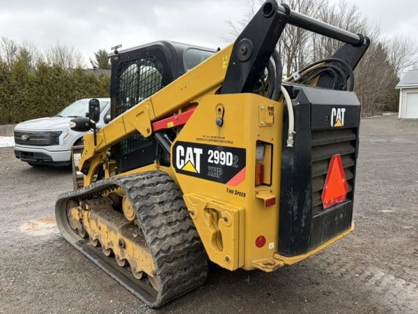 Skidsteer sur chenille Caterpillar 299D2 XHP avec godet et fourches-2450heures-Année:2018-Stock#E1371A/10888